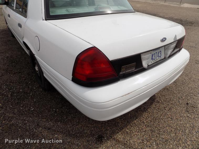 image for item ER9055 2003 Ford Crown Victoria Police Interceptor