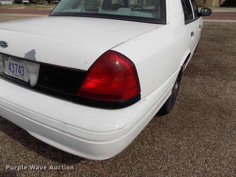 image for item ER9055 2003 Ford Crown Victoria Police Interceptor