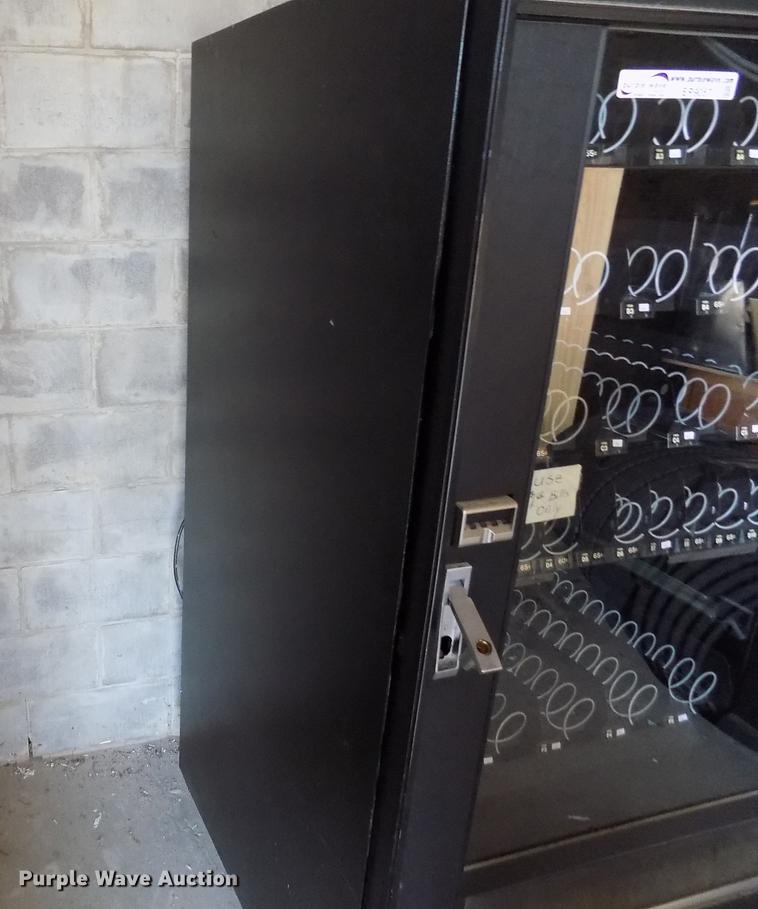image for item ER9057 National Vendors Snacktron 1 vending machine