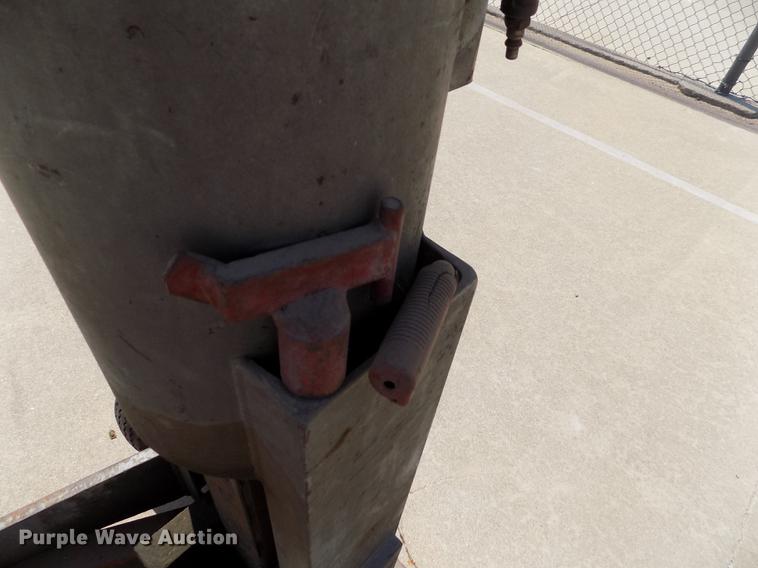 image for item ER9061 Gray TNT 550 jack