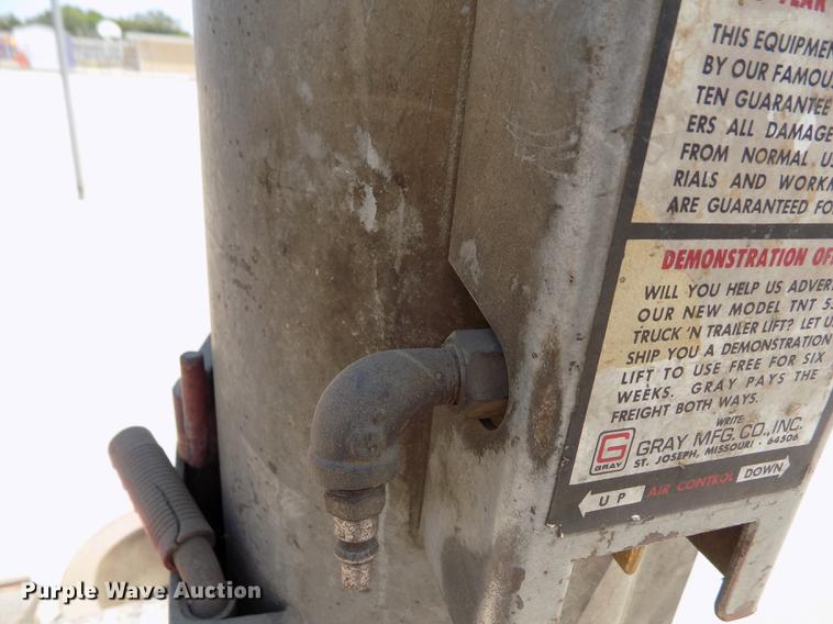 image for item ER9061 Gray TNT 550 jack