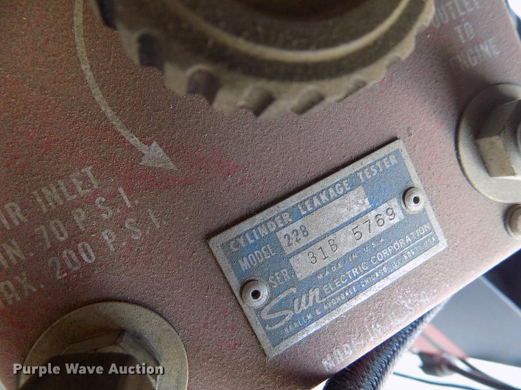 image for item ER9066 SUN Sleuth One engine analyzer