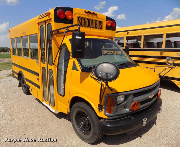 image for item ER9071 2001 Chevrolet Express 3500 Cargo school bus
