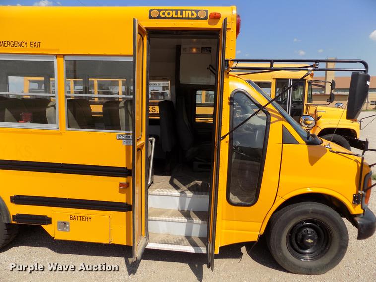 image for item ER9071 2001 Chevrolet Express 3500 Cargo school bus