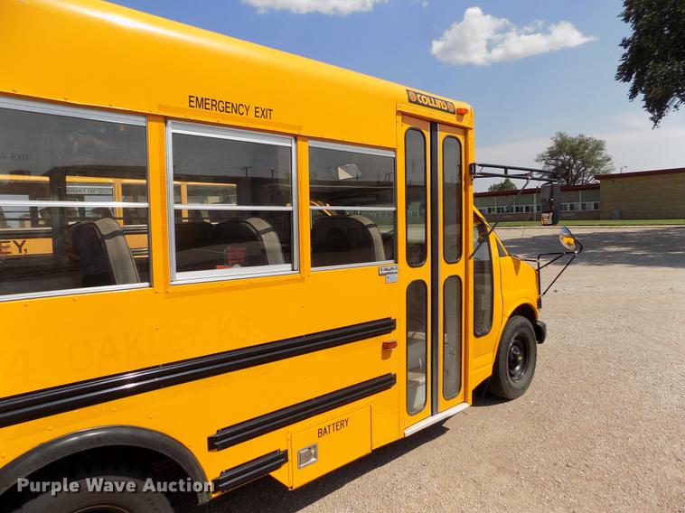 image for item ER9071 2001 Chevrolet Express 3500 Cargo school bus