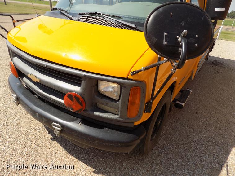 image for item ER9071 2001 Chevrolet Express 3500 Cargo school bus