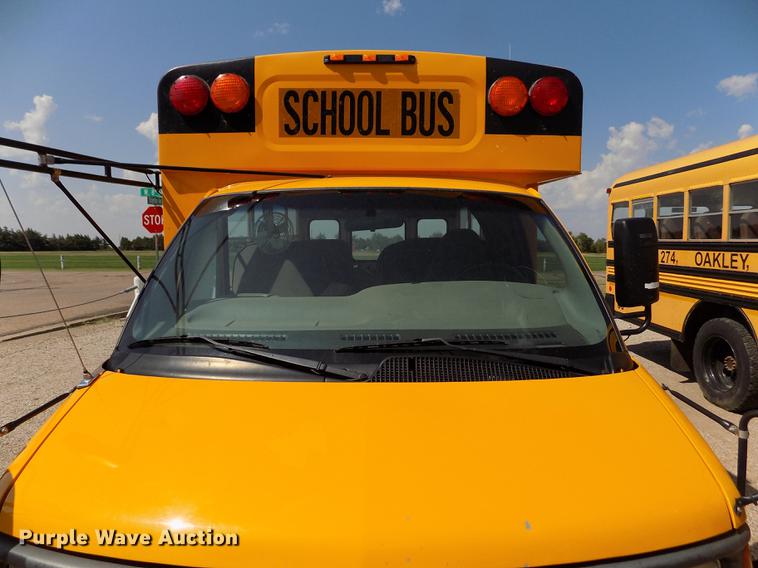 image for item ER9071 2001 Chevrolet Express 3500 Cargo school bus