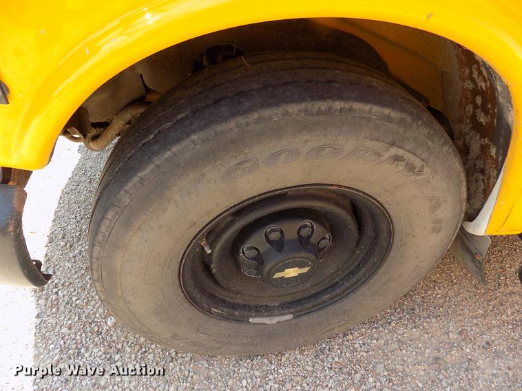 image for item ER9071 2001 Chevrolet Express 3500 Cargo school bus