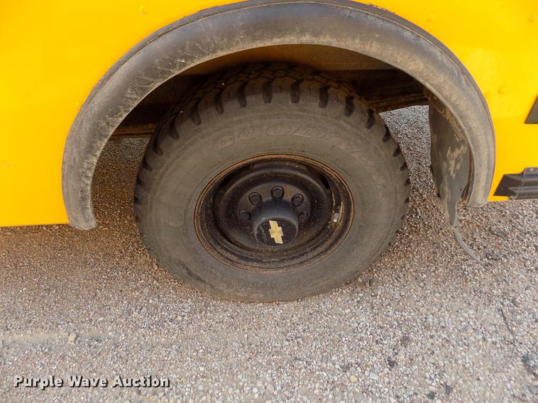 image for item ER9071 2001 Chevrolet Express 3500 Cargo school bus