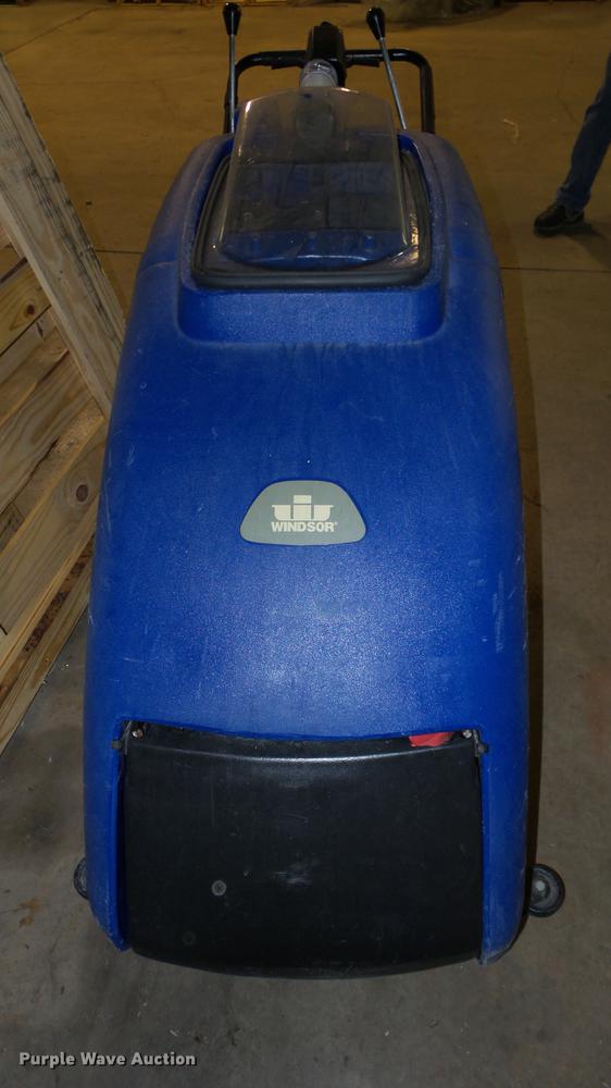 image for item ER9627 Windsor Voyager 2 floor scrubber