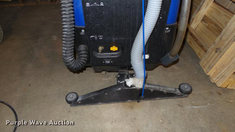 image for item ER9627 Windsor Voyager 2 floor scrubber