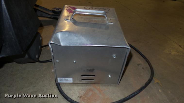 image for item ER9627 Windsor Voyager 2 floor scrubber