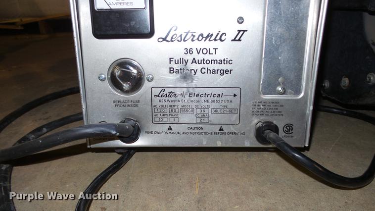 image for item ER9627 Windsor Voyager 2 floor scrubber