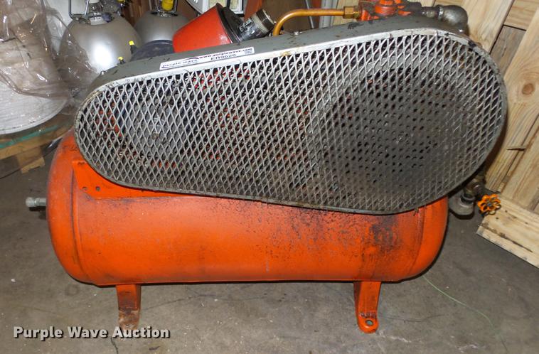 image for item ER9628 DeVilbiss air compressor