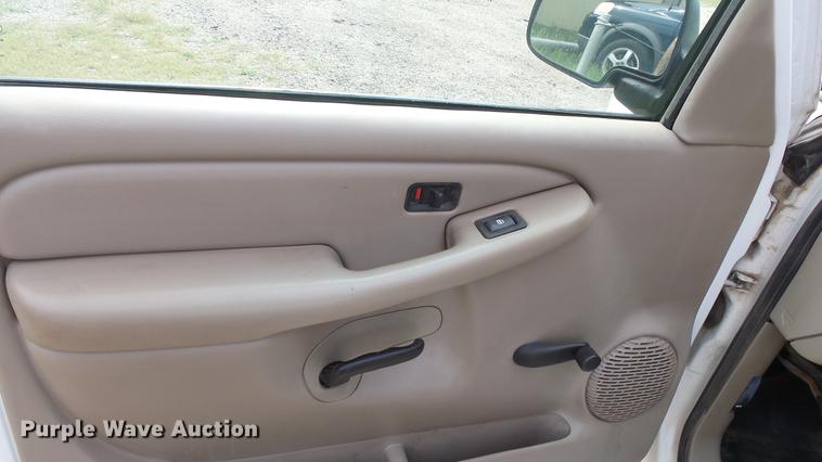 image for item ER9629 2001 Chevrolet Suburban C1500 SUV