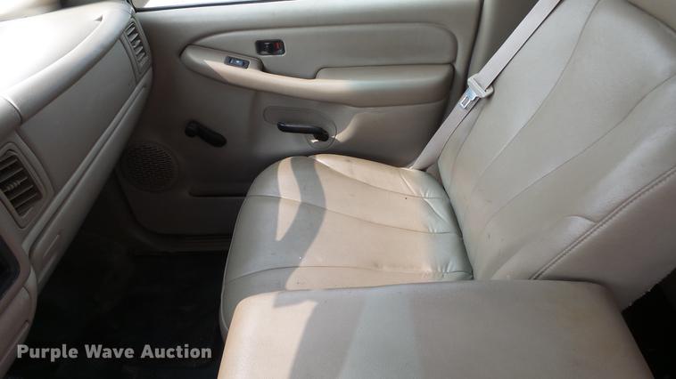 image for item ER9629 2001 Chevrolet Suburban C1500 SUV