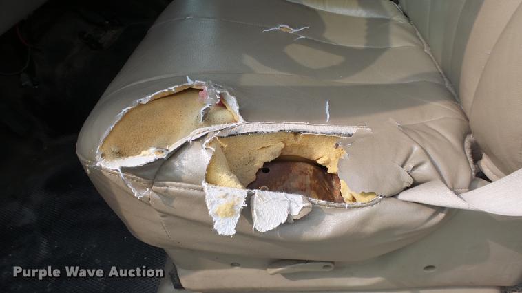 image for item ER9629 2001 Chevrolet Suburban C1500 SUV