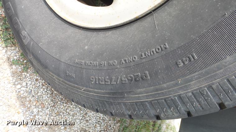 image for item ER9629 2001 Chevrolet Suburban C1500 SUV