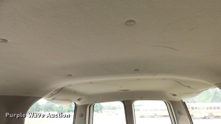 image for item ER9629 2001 Chevrolet Suburban C1500 SUV