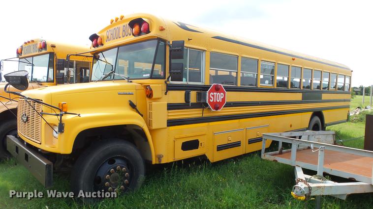 image for item ER9630 2001 Chevrolet Blue Bird school bus