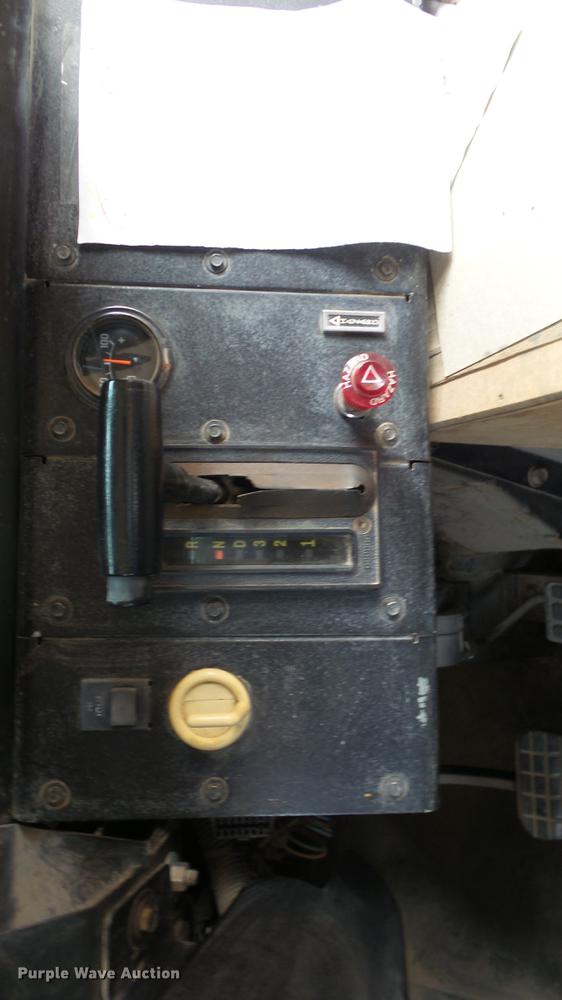 image for item ER9630 2001 Chevrolet Blue Bird school bus