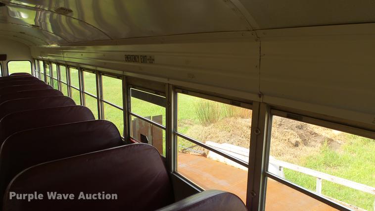 image for item ER9630 2001 Chevrolet Blue Bird school bus