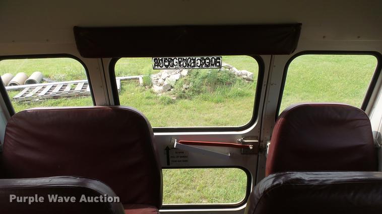 image for item ER9630 2001 Chevrolet Blue Bird school bus