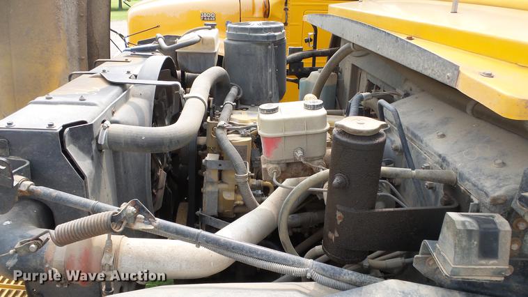 image for item ER9630 2001 Chevrolet Blue Bird school bus