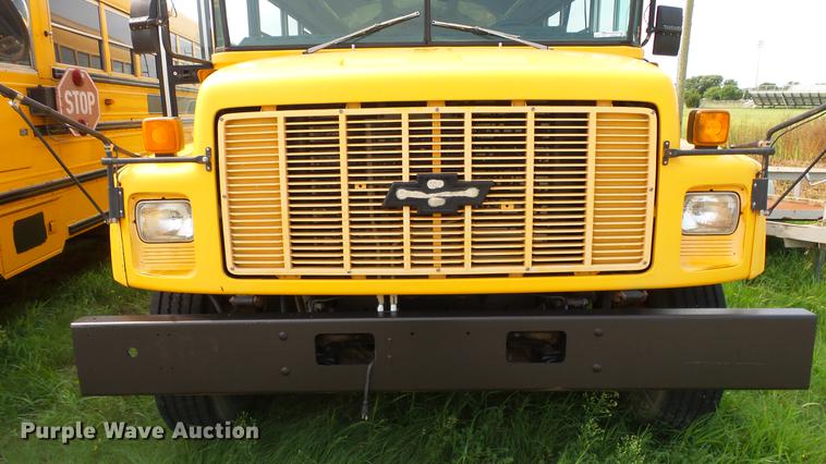 image for item ER9630 2001 Chevrolet Blue Bird school bus