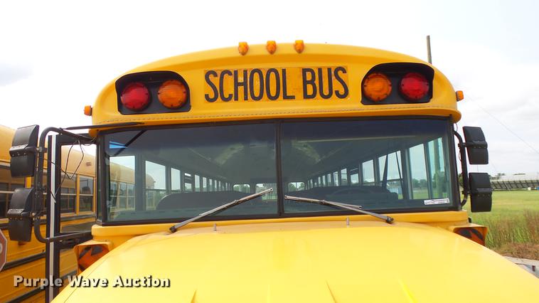 image for item ER9630 2001 Chevrolet Blue Bird school bus