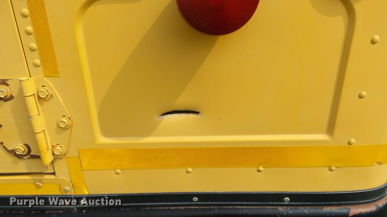 image for item ER9630 2001 Chevrolet Blue Bird school bus