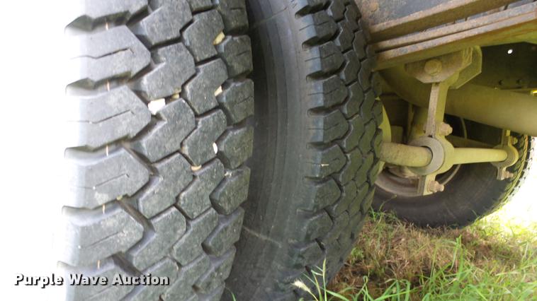 image for item ER9630 2001 Chevrolet Blue Bird school bus