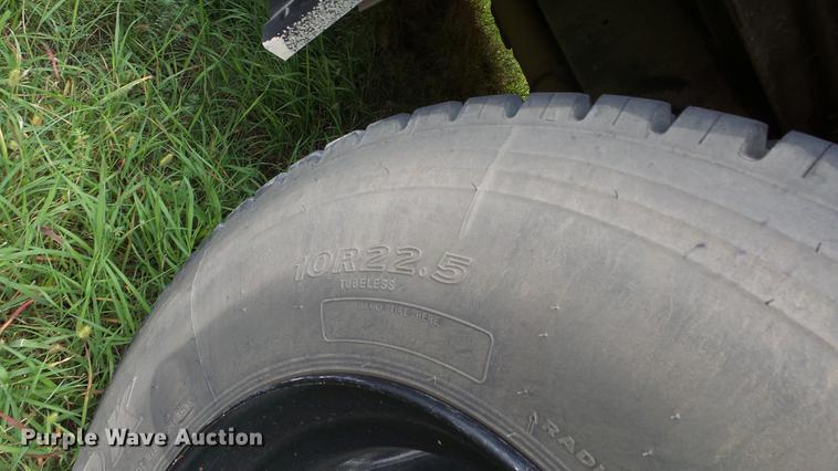 image for item ER9630 2001 Chevrolet Blue Bird school bus