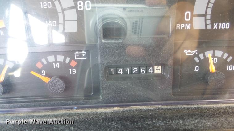 image for item ER9630 2001 Chevrolet Blue Bird school bus