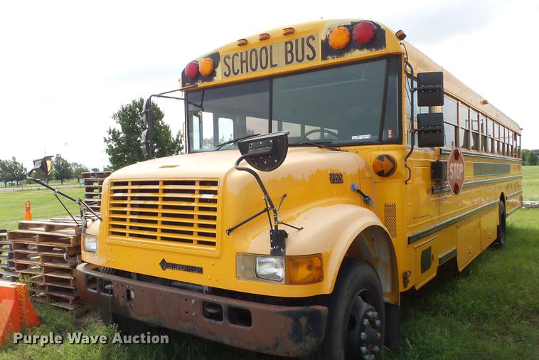 image for item ER9631 1999 International 3800 school bus