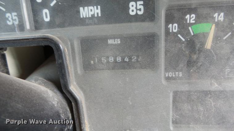 image for item ER9631 1999 International 3800 school bus