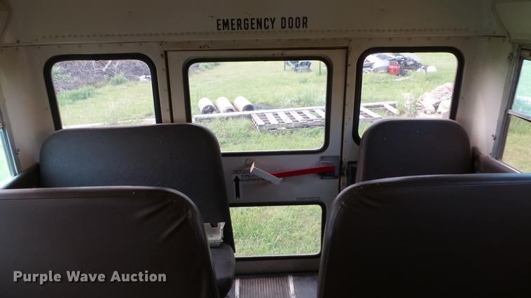 image for item ER9631 1999 International 3800 school bus