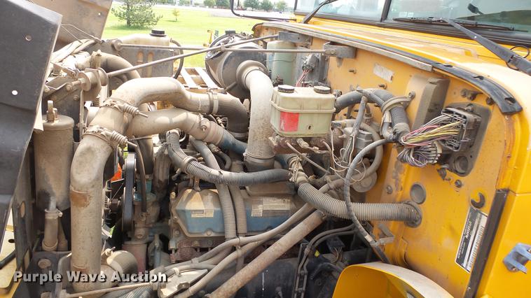 image for item ER9631 1999 International 3800 school bus
