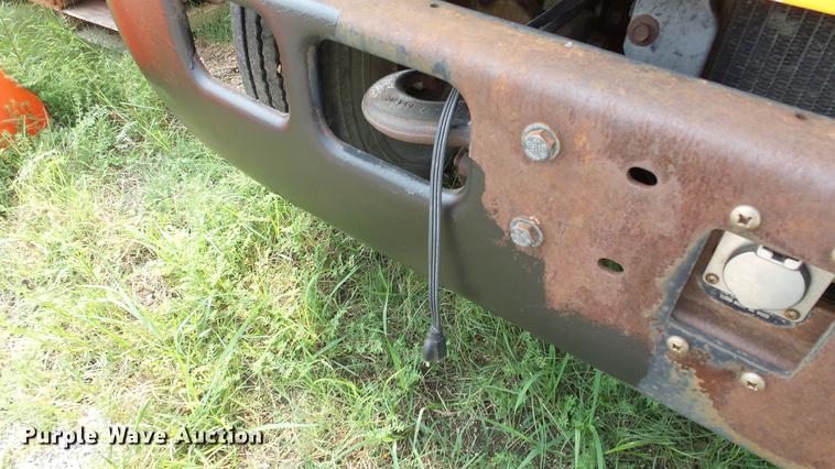 image for item ER9631 1999 International 3800 school bus