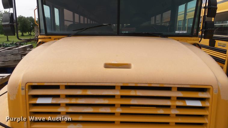 image for item ER9631 1999 International 3800 school bus