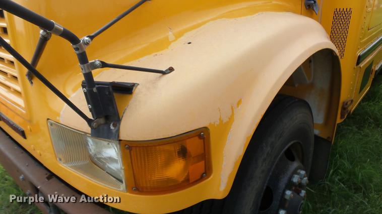 image for item ER9631 1999 International 3800 school bus