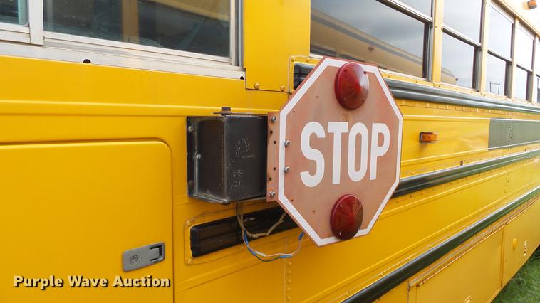 image for item ER9631 1999 International 3800 school bus