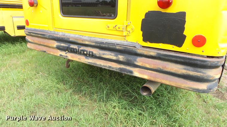 image for item ER9631 1999 International 3800 school bus