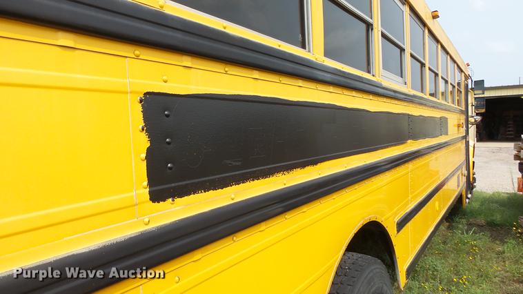 image for item ER9631 1999 International 3800 school bus