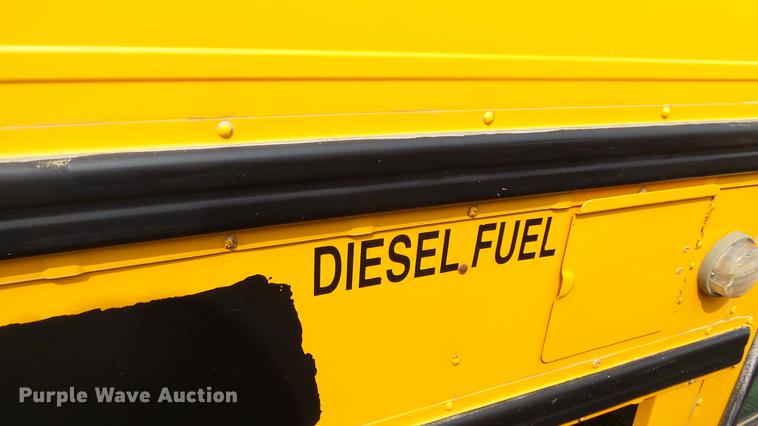 image for item ER9631 1999 International 3800 school bus