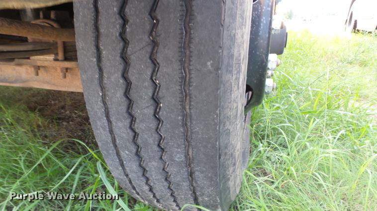 image for item ER9631 1999 International 3800 school bus