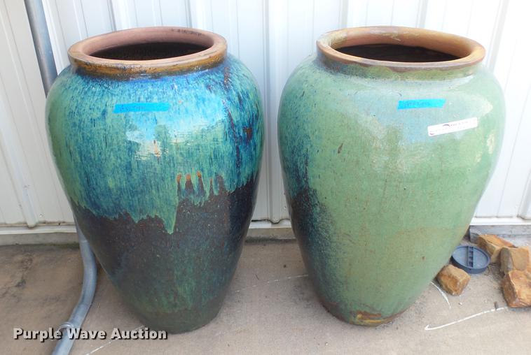 image for item ER9664 (2) ceramic pots