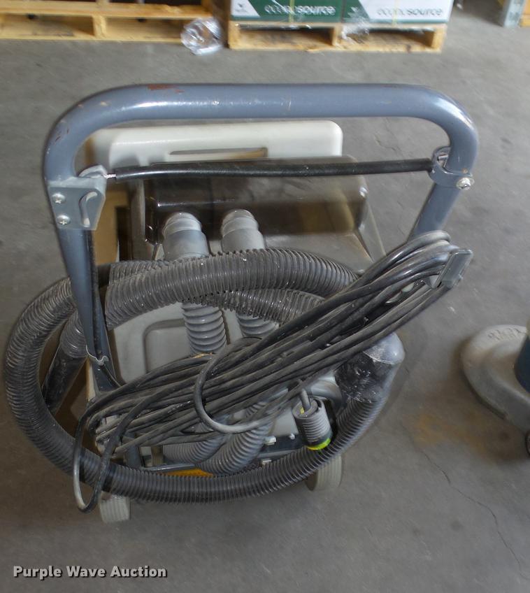 image for item ER9678 (8) floor machines