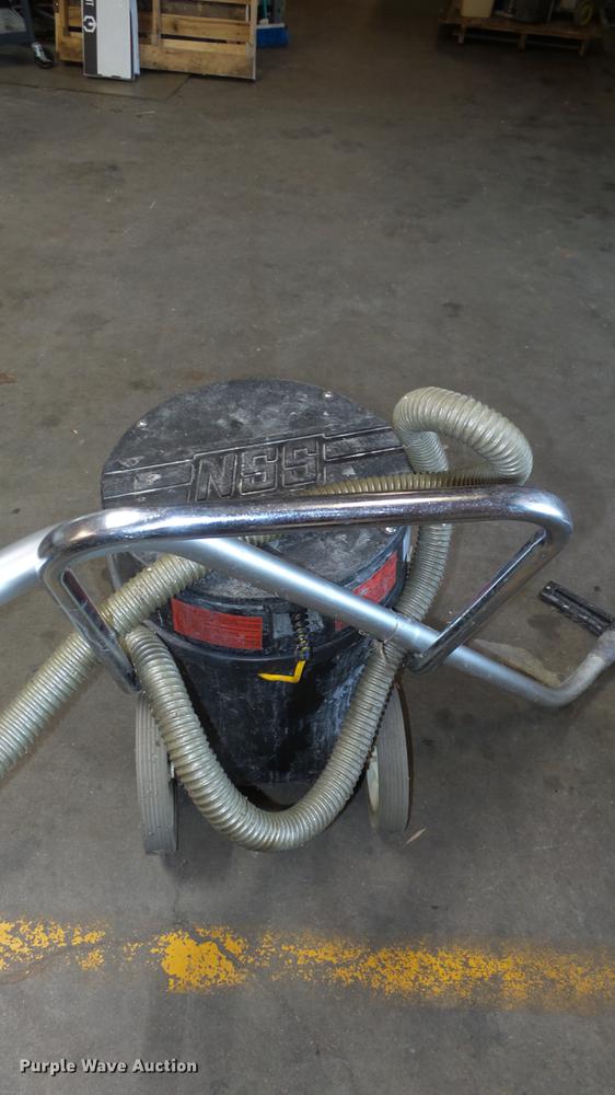 image for item ER9678 (8) floor machines