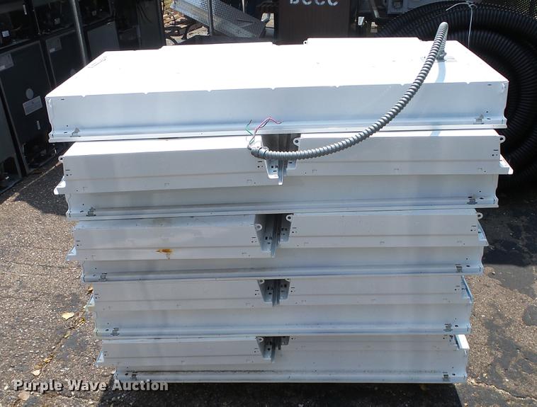 image for item ER9689 Approximately 36 light fixtures